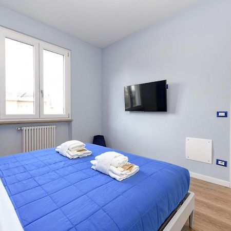 Blue Suite Apartment 西尔米奥奈 外观 照片