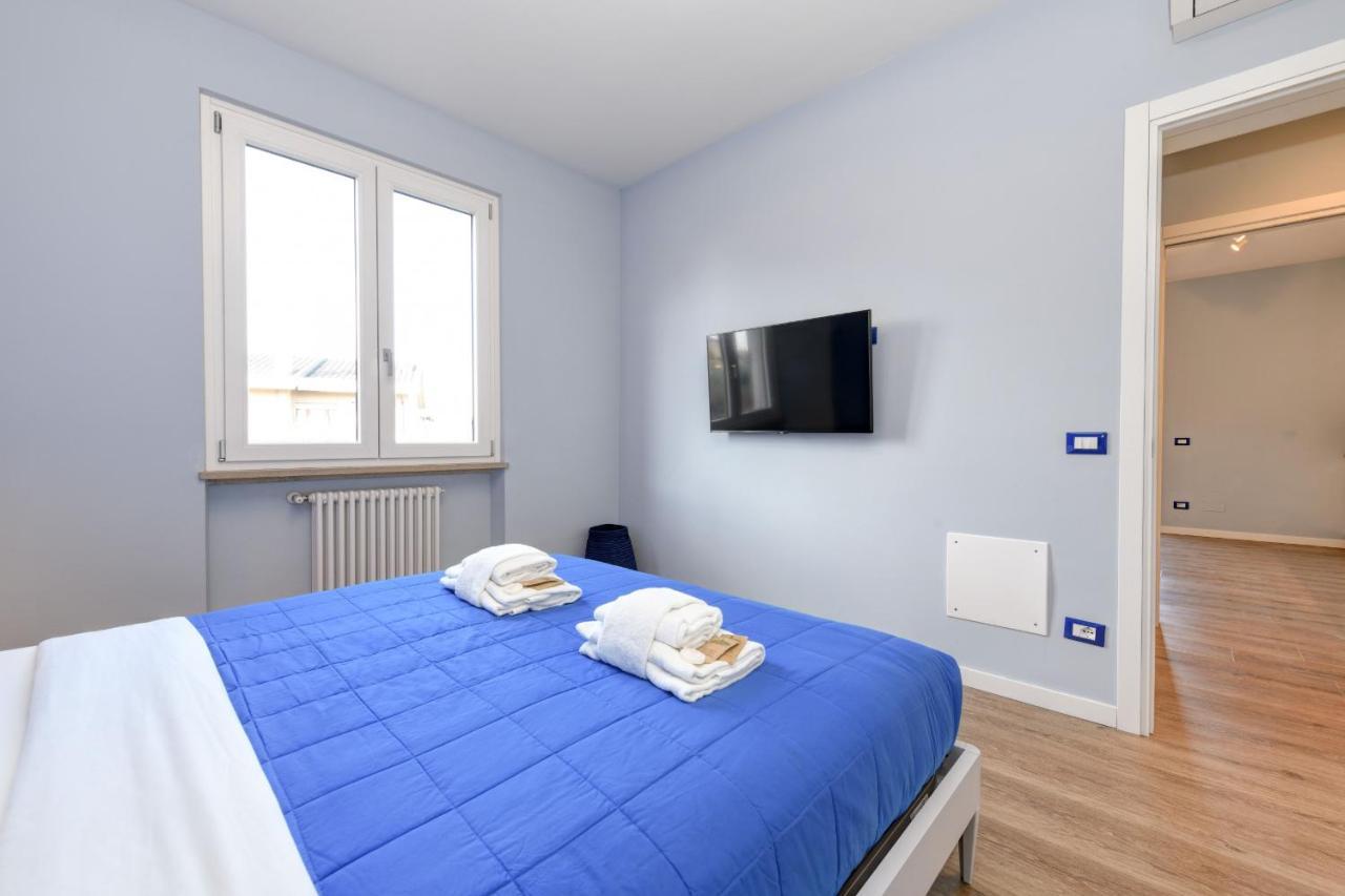 Blue Suite Apartment 西尔米奥奈 外观 照片