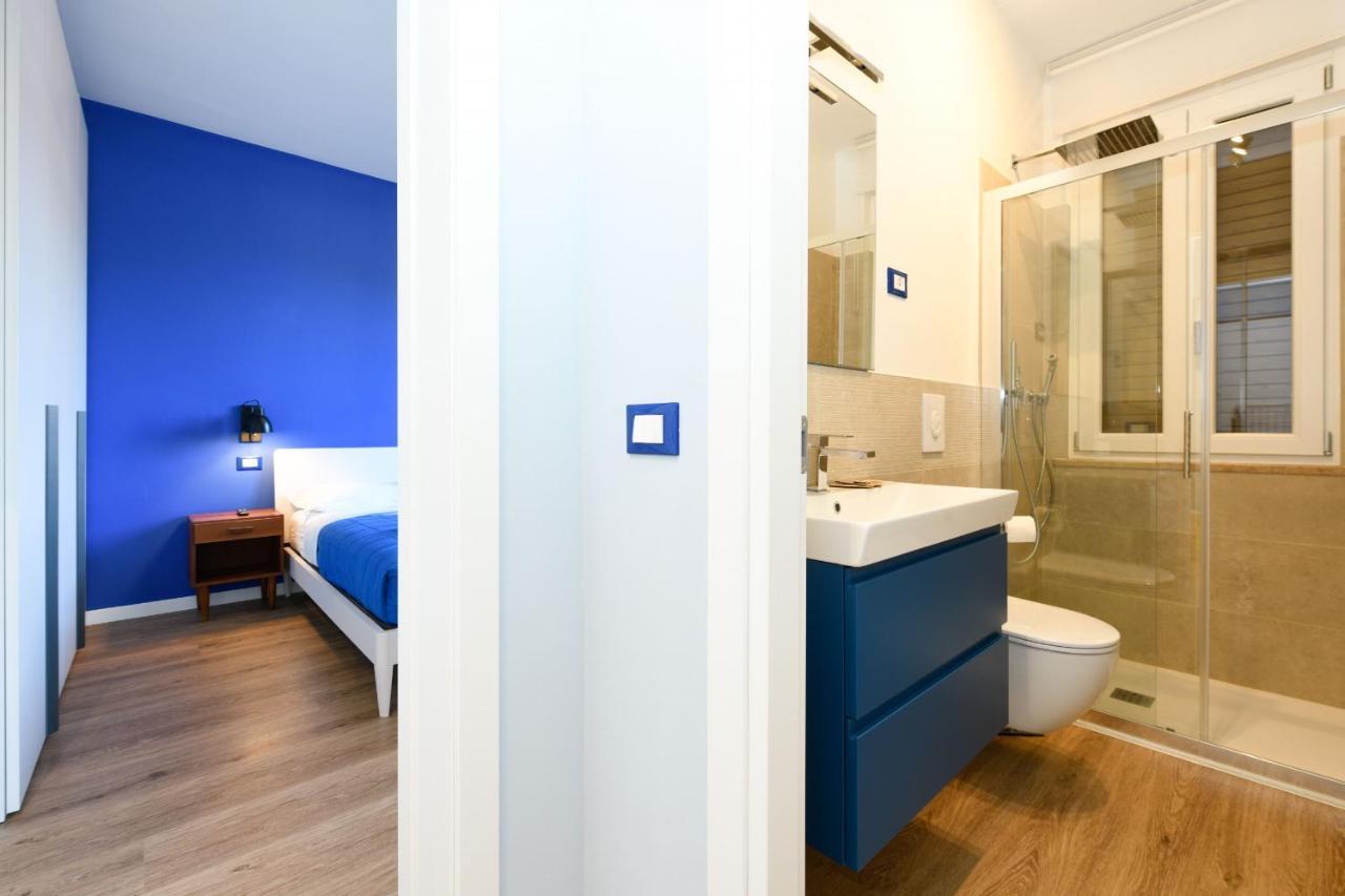 Blue Suite Apartment 西尔米奥奈 外观 照片