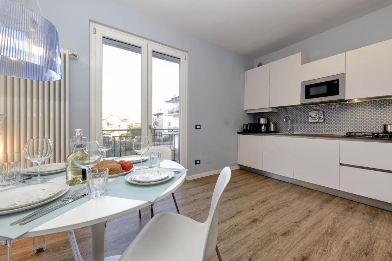 Blue Suite Apartment 西尔米奥奈 外观 照片