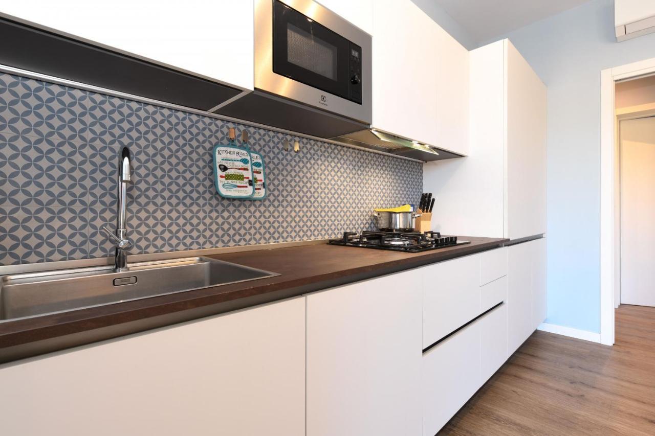 Blue Suite Apartment 西尔米奥奈 外观 照片